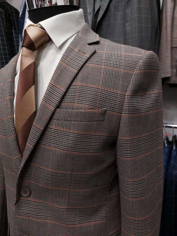 Costume beige à carreaux – Image 2
