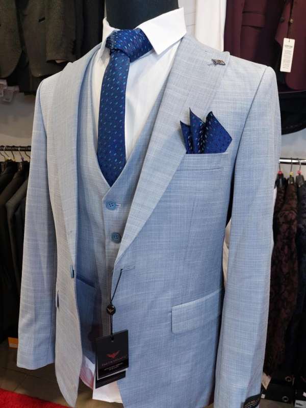 Costume 3 piéces bleu ciel gilet droit – Image 2