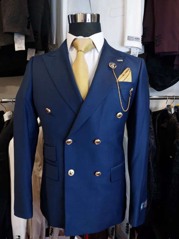 Costume croisé bleu bouton doré