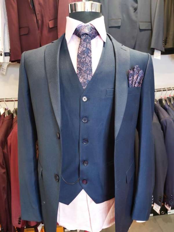 Costume 3 piéces bleu marine