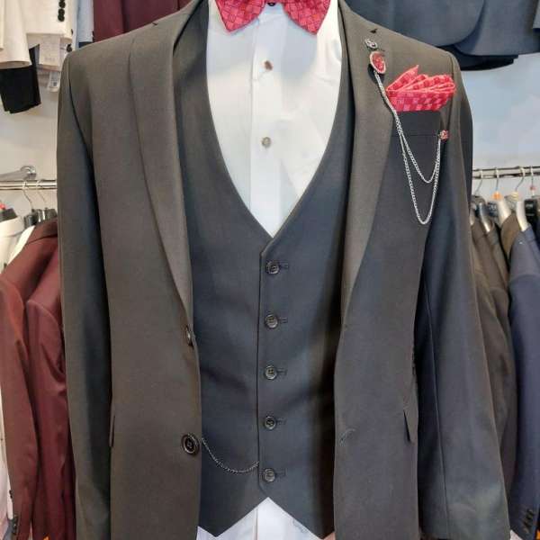 Costume 3 piéces noir gilet chaine