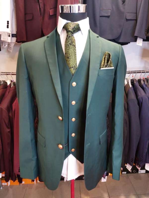 Costume 3 piéces vert bouton doré