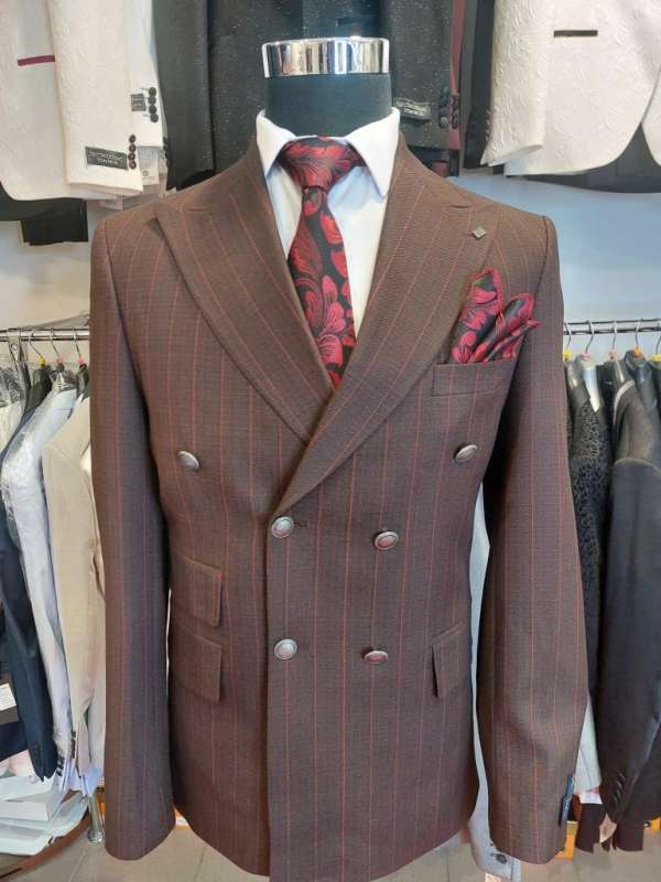 Costume croisé bordeau rayé  bouton argenté