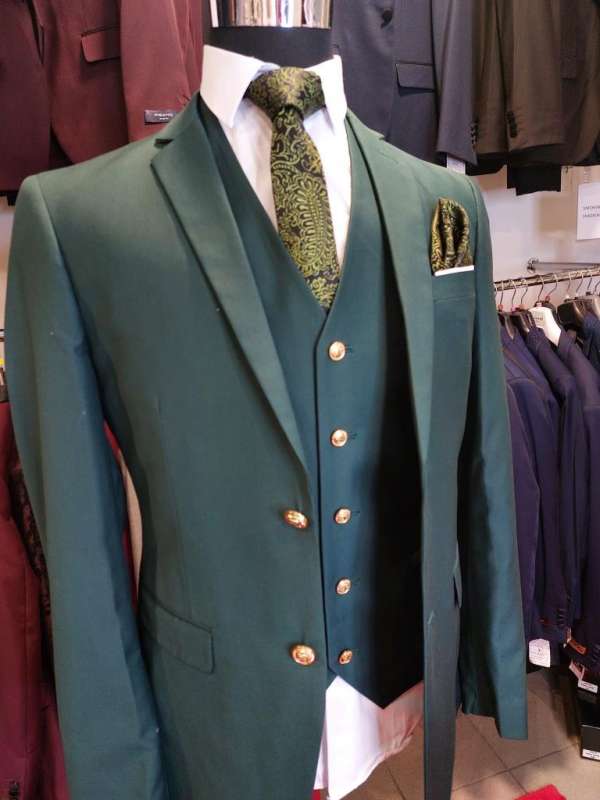 Costume 3 piéces vert bouton doré – Image 3