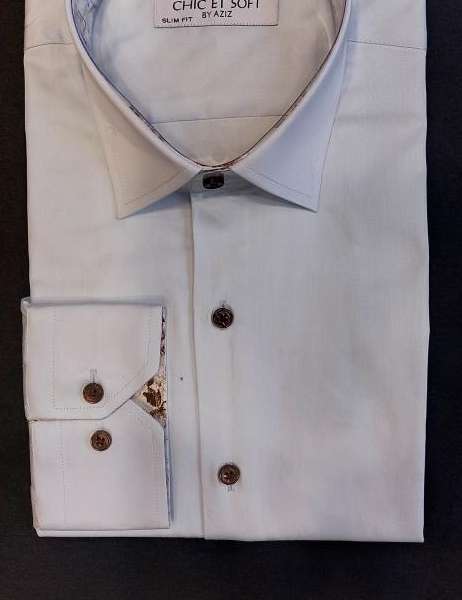 Chemise bleu clair a motif floral beige marron