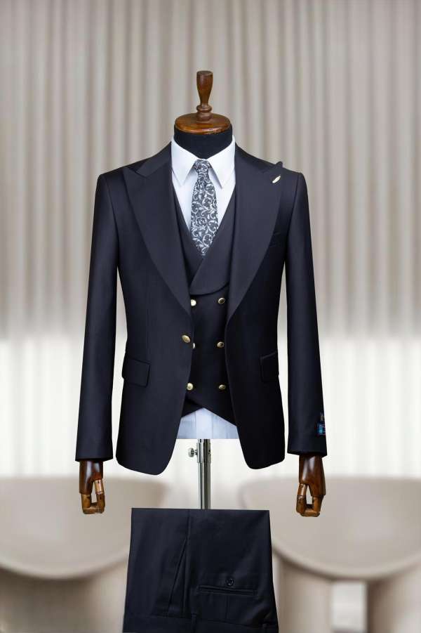 Costume 3 pièces  noir bouton doré