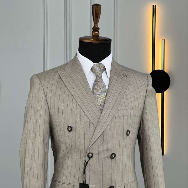 Costume croisé beige rayé borsalino