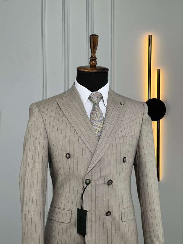 Costume croisé beige rayé borsalino