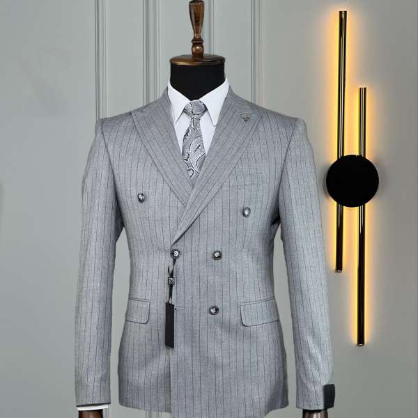 Costume croisé gris clair rayé borsalino
