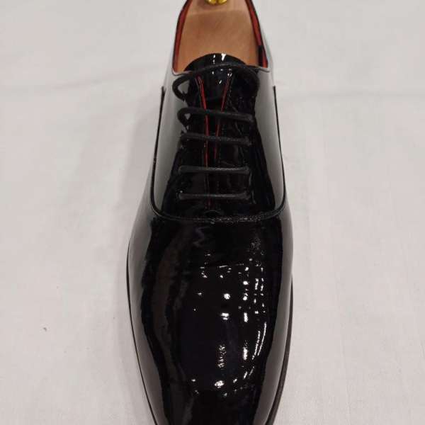Chaussure richelieu vernis noir  bout rond